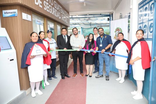 El Seguro Social entrega moderno Hospital de Cuilapa